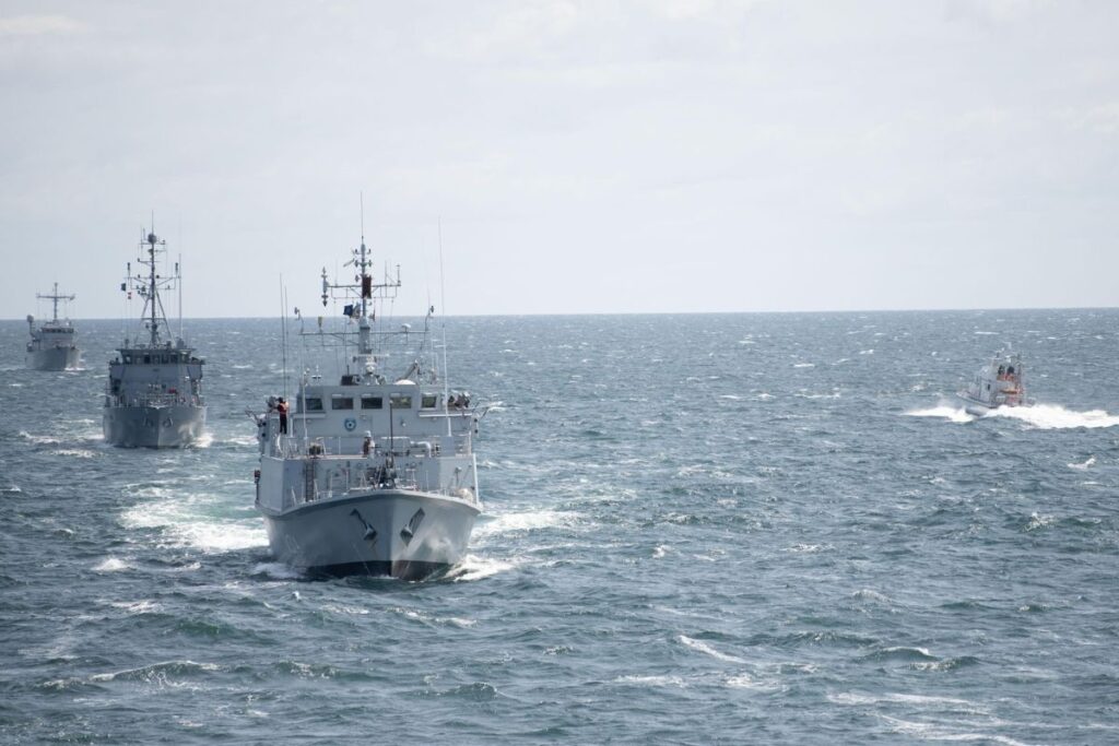 Ships assigned to SNMCMG1 performing a simulated attack exercise in the Baltic Sea during BALTOPS25. Image: MARCOM.