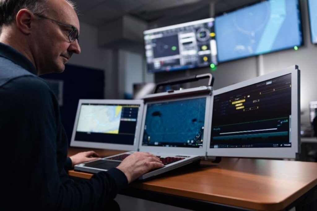 The e-POC Expeditionary Portable Operations Centre.