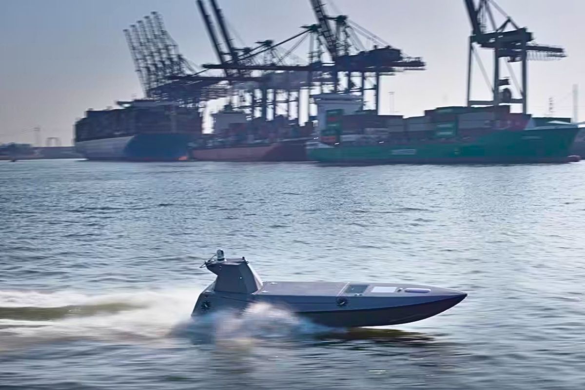 One of the K3 Scouts undergoing in-the-water testing in Hamburg.