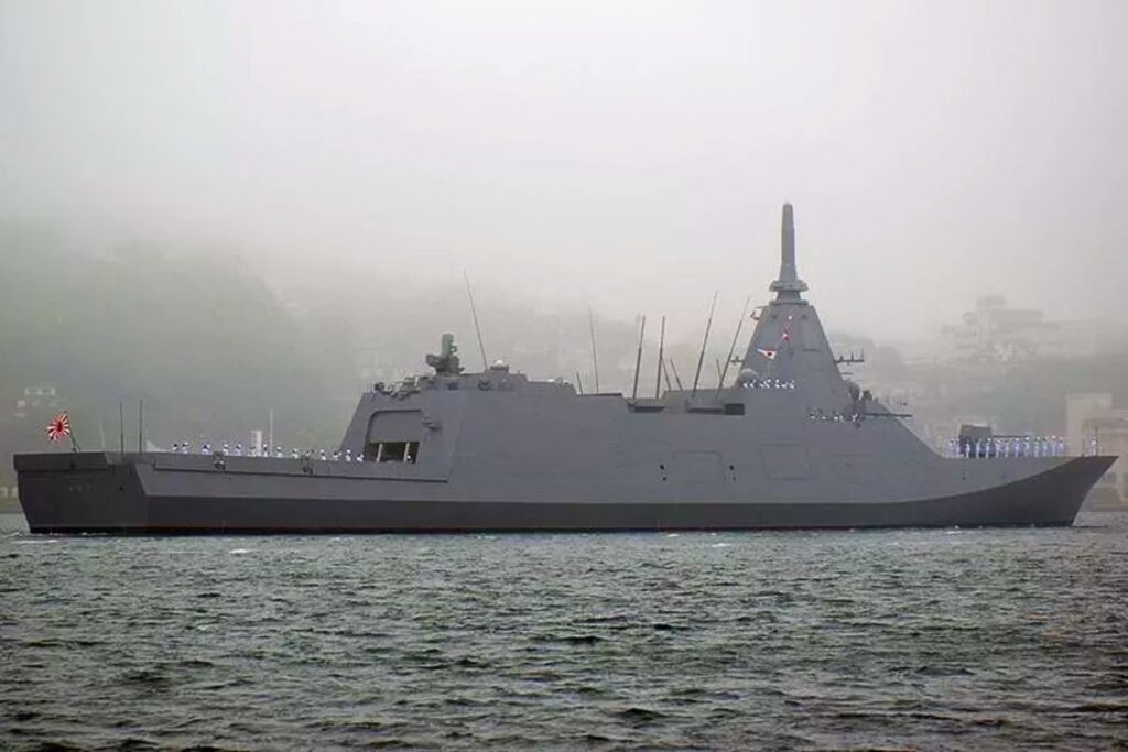 The JMSDF’s newest Mogami-class frigate JS Natori setting sail following her commissioning ceremony at the Mitsubishi Heavy Industries Shipyard in Nagasaki.