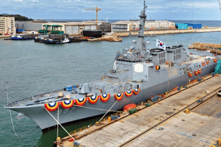 Daeho Kim Jong-seo is the third Batch II Aegis destroyer built for the Republic of Korea Navy.